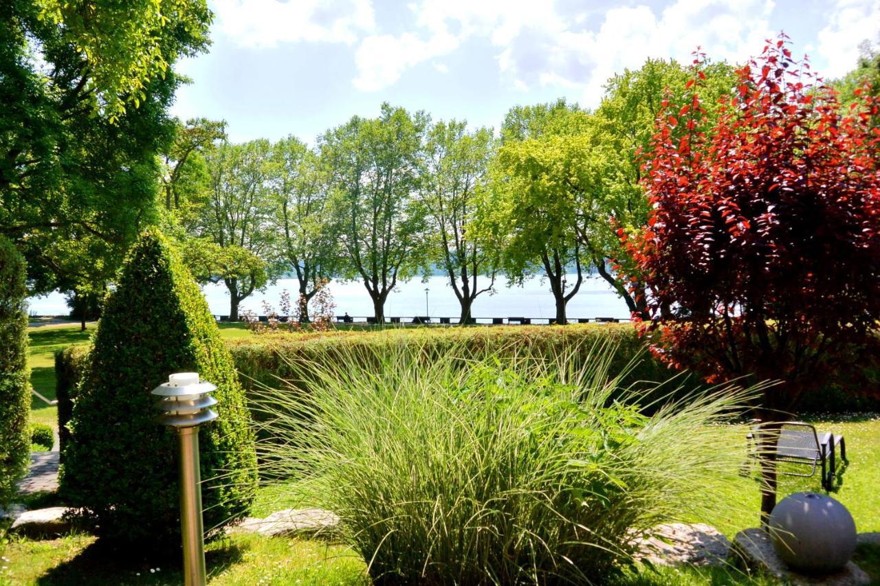 Iris am See garni Radolfzell am Bodensee Bagian luar foto